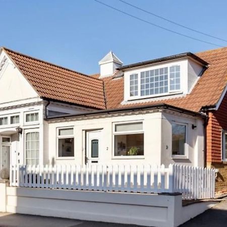 May Cottage - Heart Of Vibrant Village & 10 Mins Walk To Beach Milford on Sea Buitenkant foto